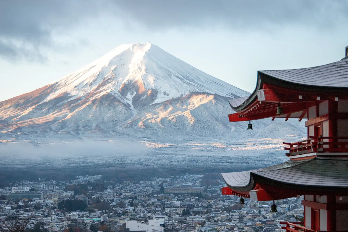 Chureito Pagoda overlooking Mount Fuji in Japan